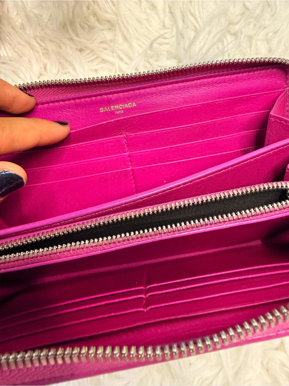 Vintage- Balenciaga Fuchsia Zip Wallet - Picture 6 of 9
